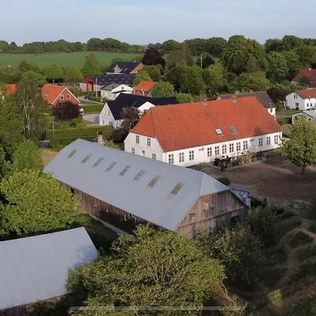 Landligt Ophold Pa Midtgard Appartement Vamdrup